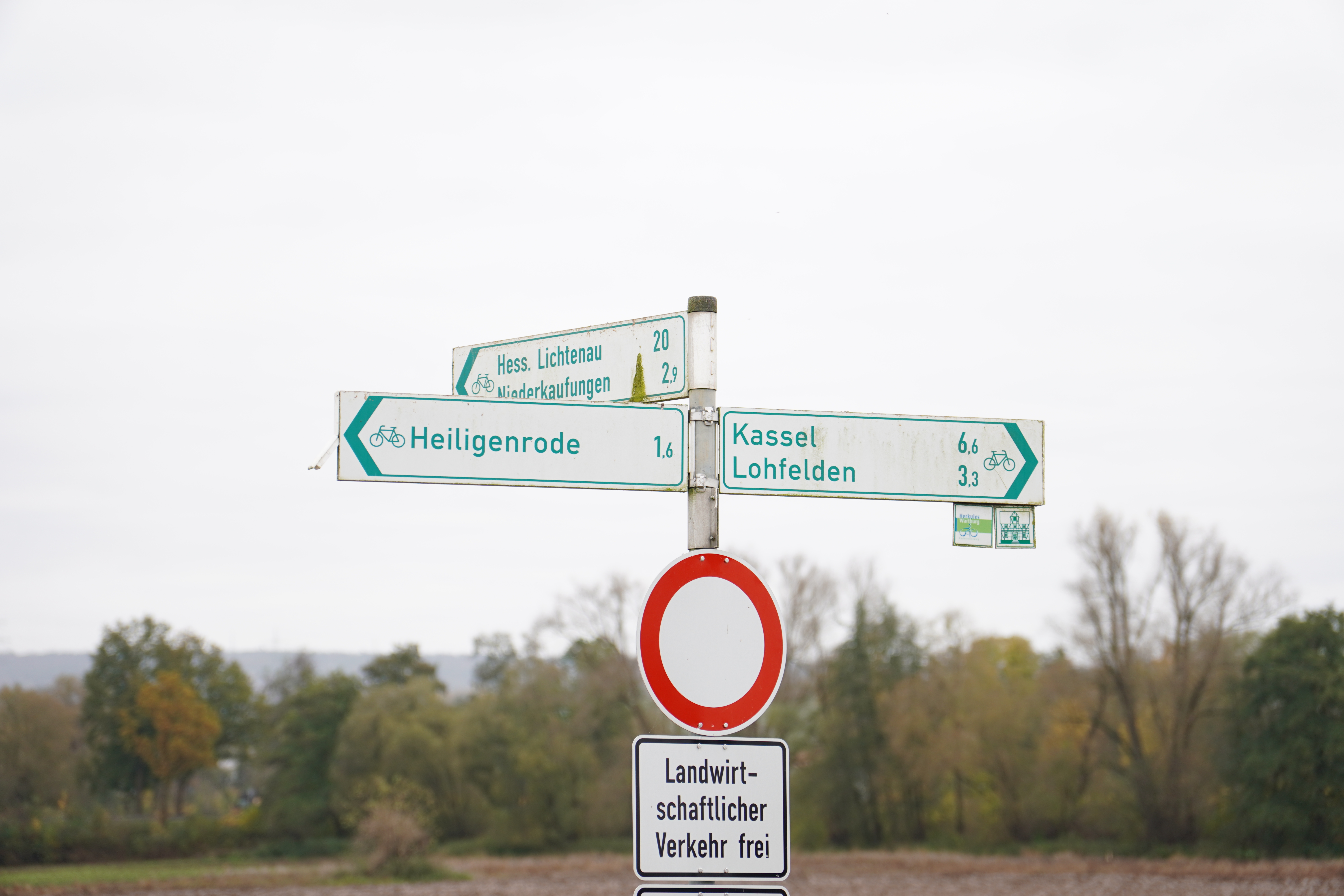 Der instand gesetzte Weg liegt an einem Knotenpunkt zwischen Niestetal Heiligenrode, Kassel, Kaufungen, Papierfabrik und Lohfelden.